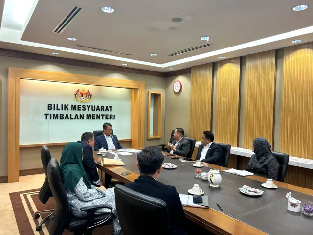Meeting with Timbalan Menteri